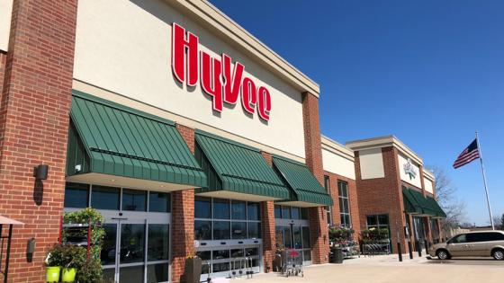 Kansas Hy-Vee Store Features Innovative Staff