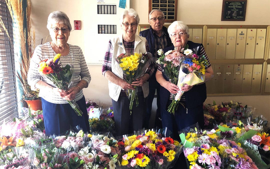 Safeway delivers bouquets to Vernon’s self-isolating seniors